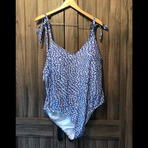 Vineyard Vines for Target 2X one piece